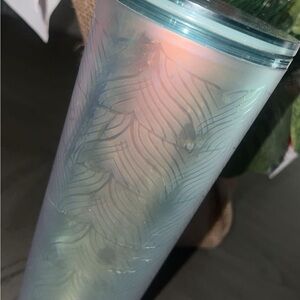 Iridescent Tumbler with Wave Design